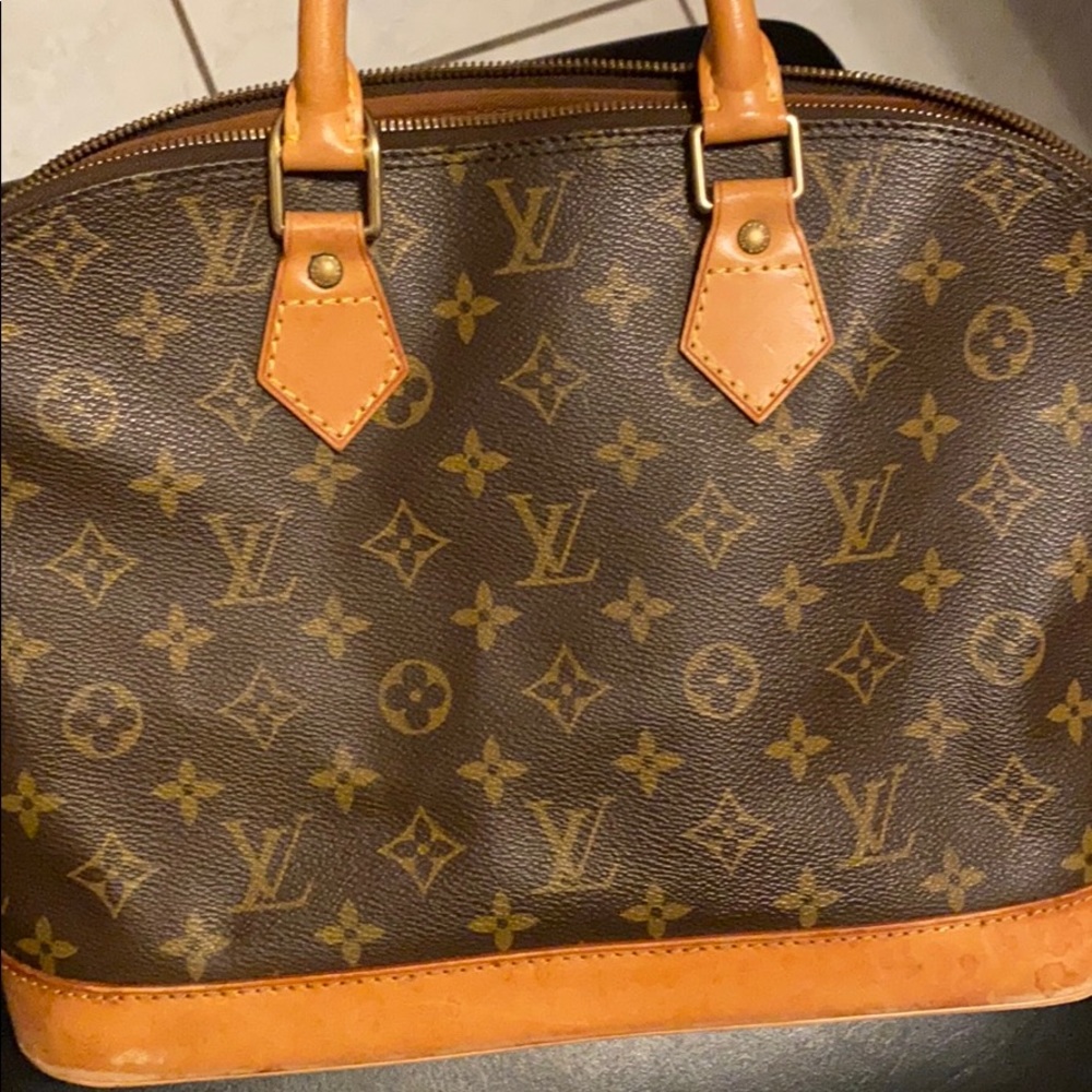 Authentic LV Vintage Monogram Alma PM bag